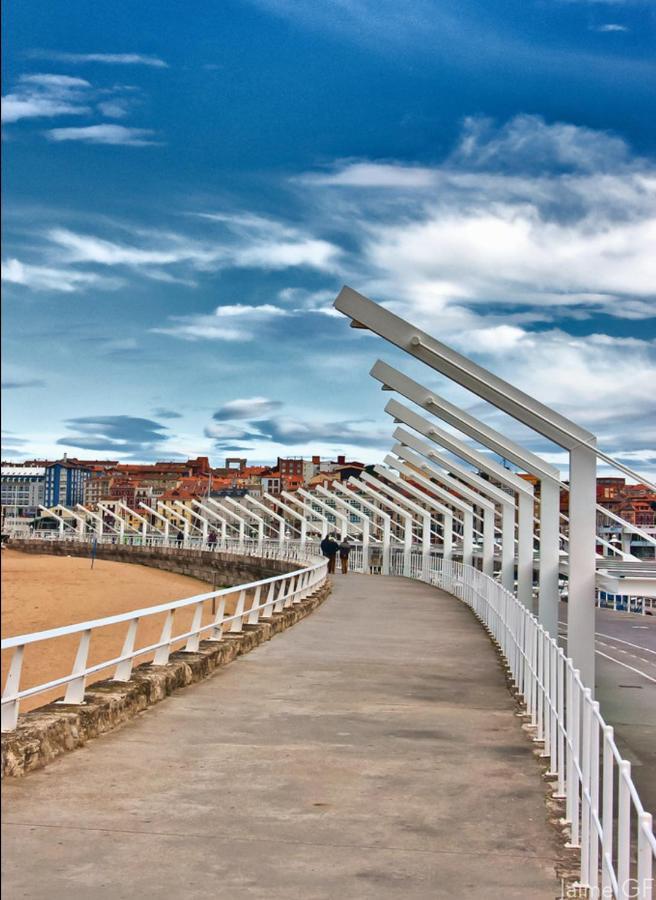 Apto. Vista Playa Poniente Gijon Exterior photo